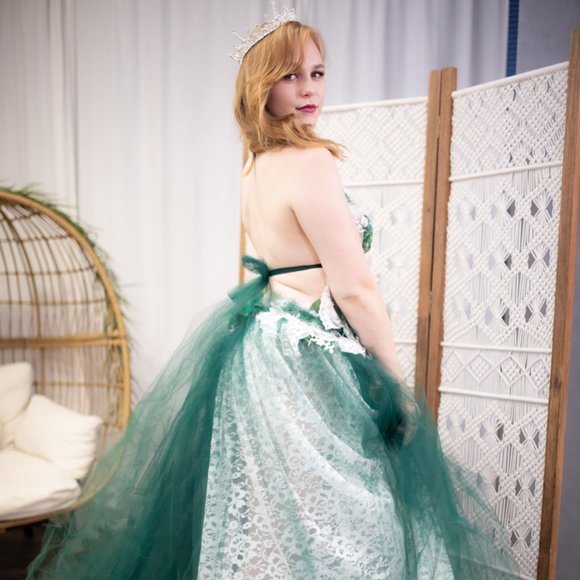 "EILEEN" Green & White Boho Wedding Ballgown Set - Picture 7 of 12